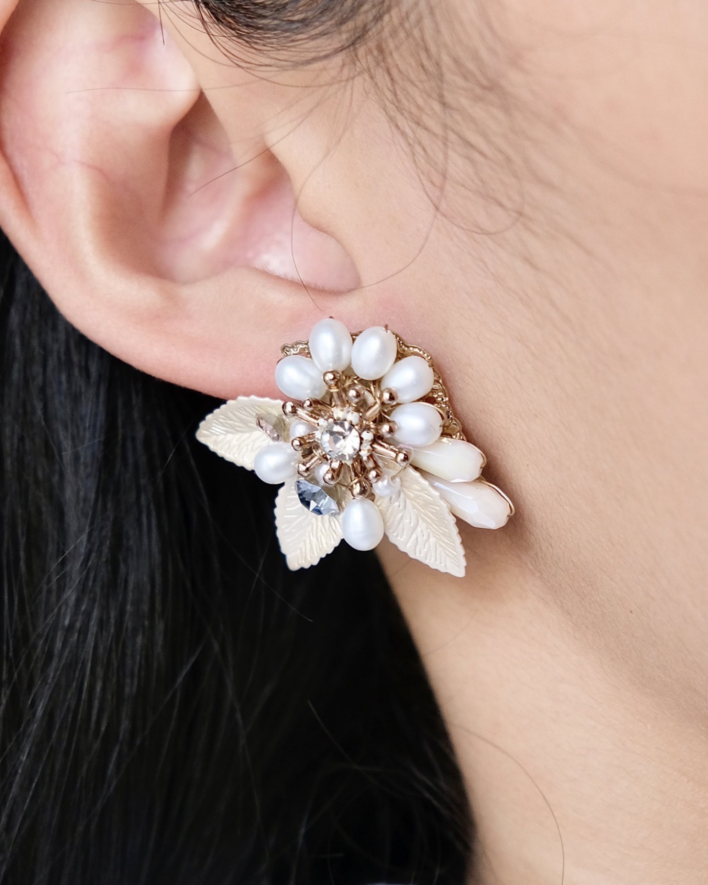 Apricia Cream Earrings