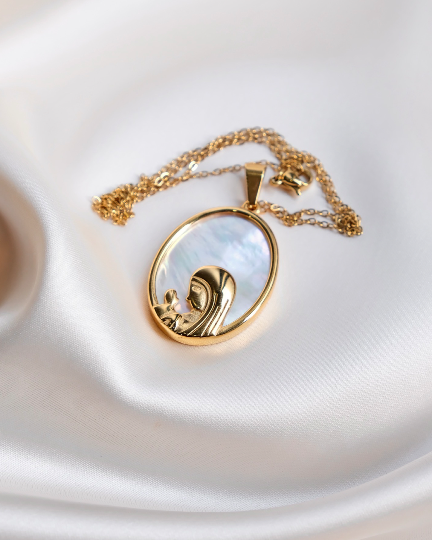 Medium Lourdes Necklace
