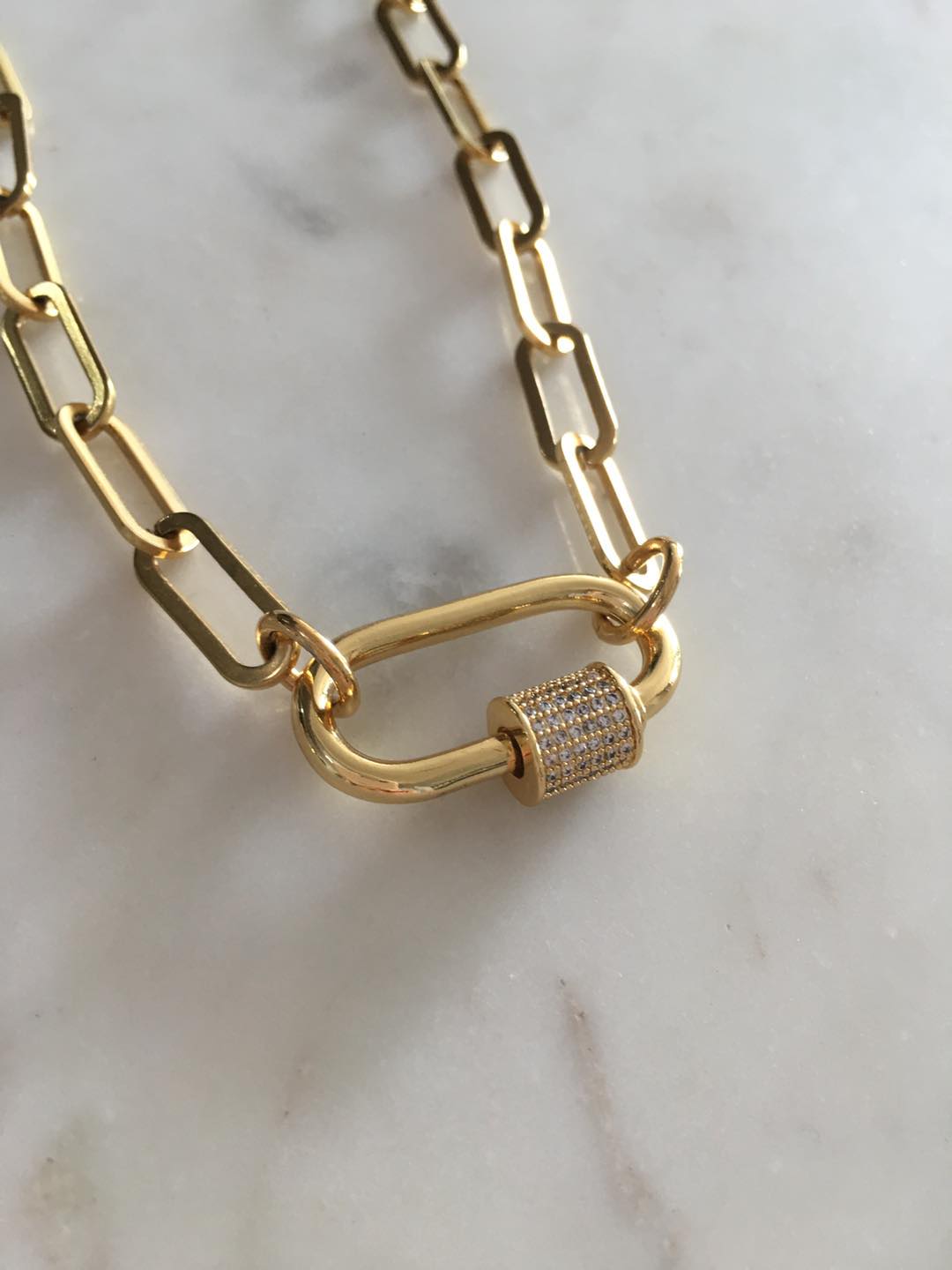 Large Oval Lock Chain-link Necklace