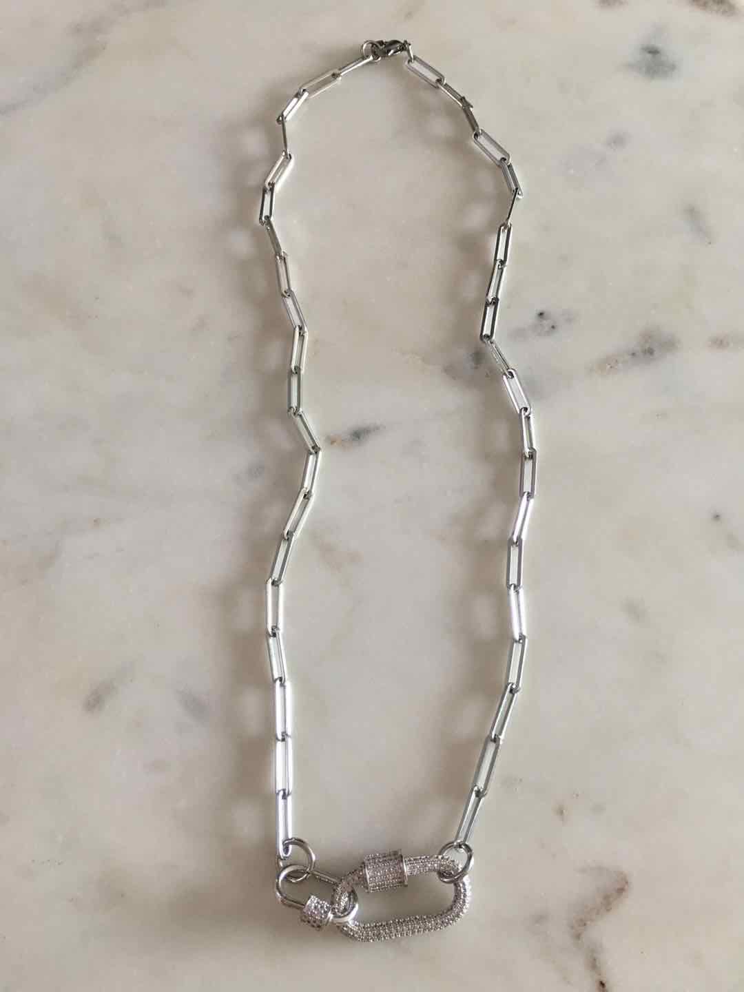Shiloh chain with double oval lock pendant