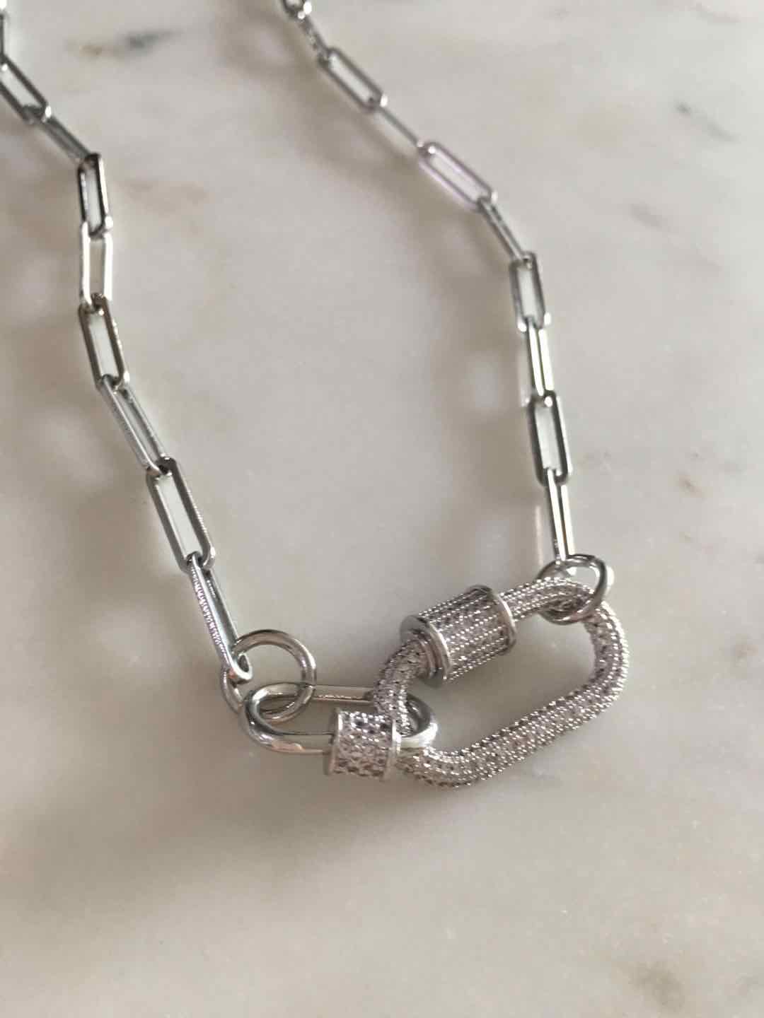 Shiloh chain with double oval lock pendant