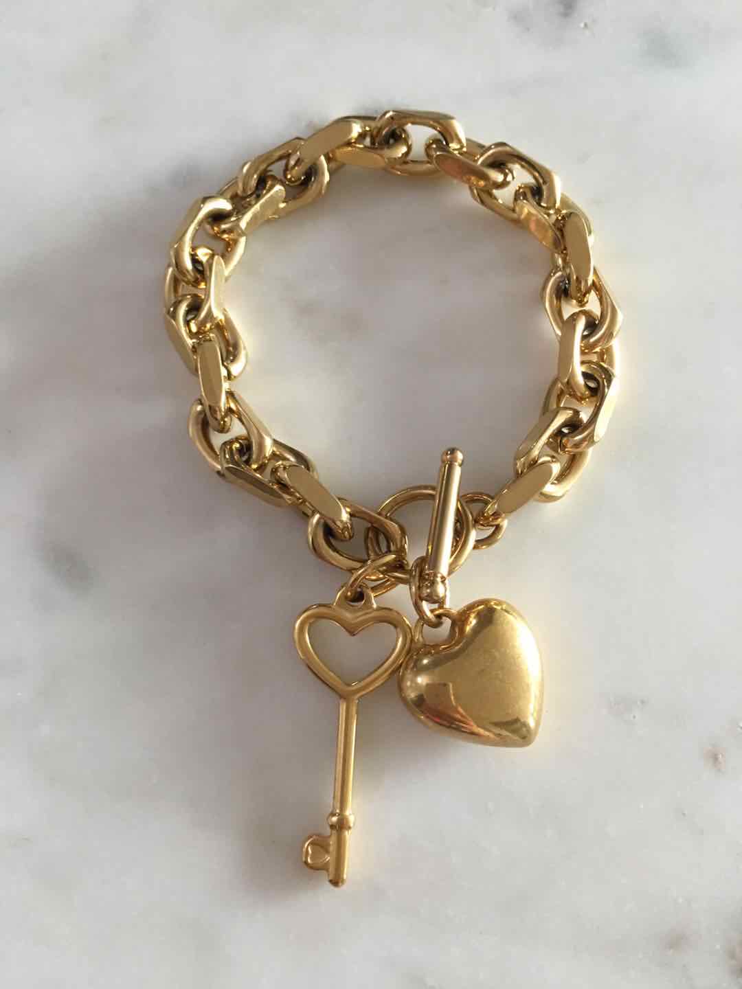 Zoe chain with heart and key charm