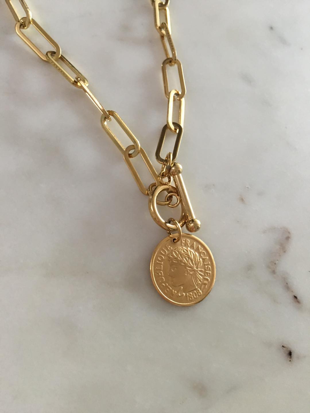 Shiloh chain with coin pendant