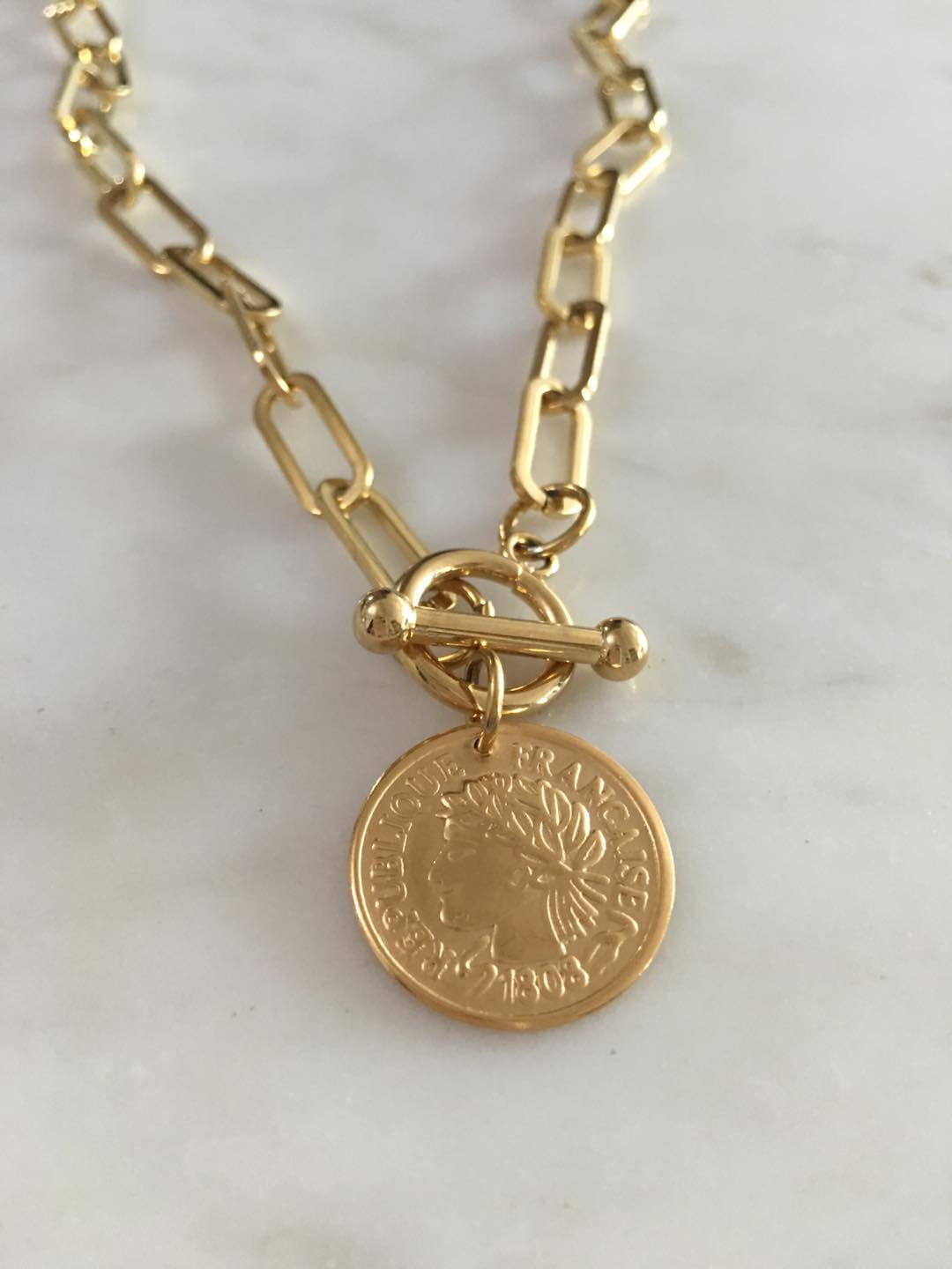 Shiloh chain with coin pendant