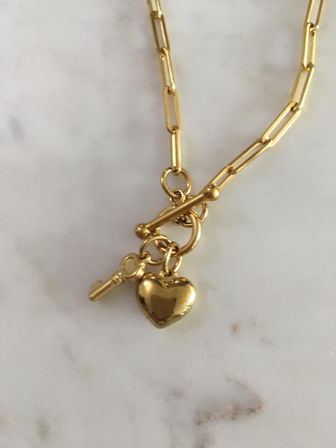 Shiloh chain with small key and heart pendant