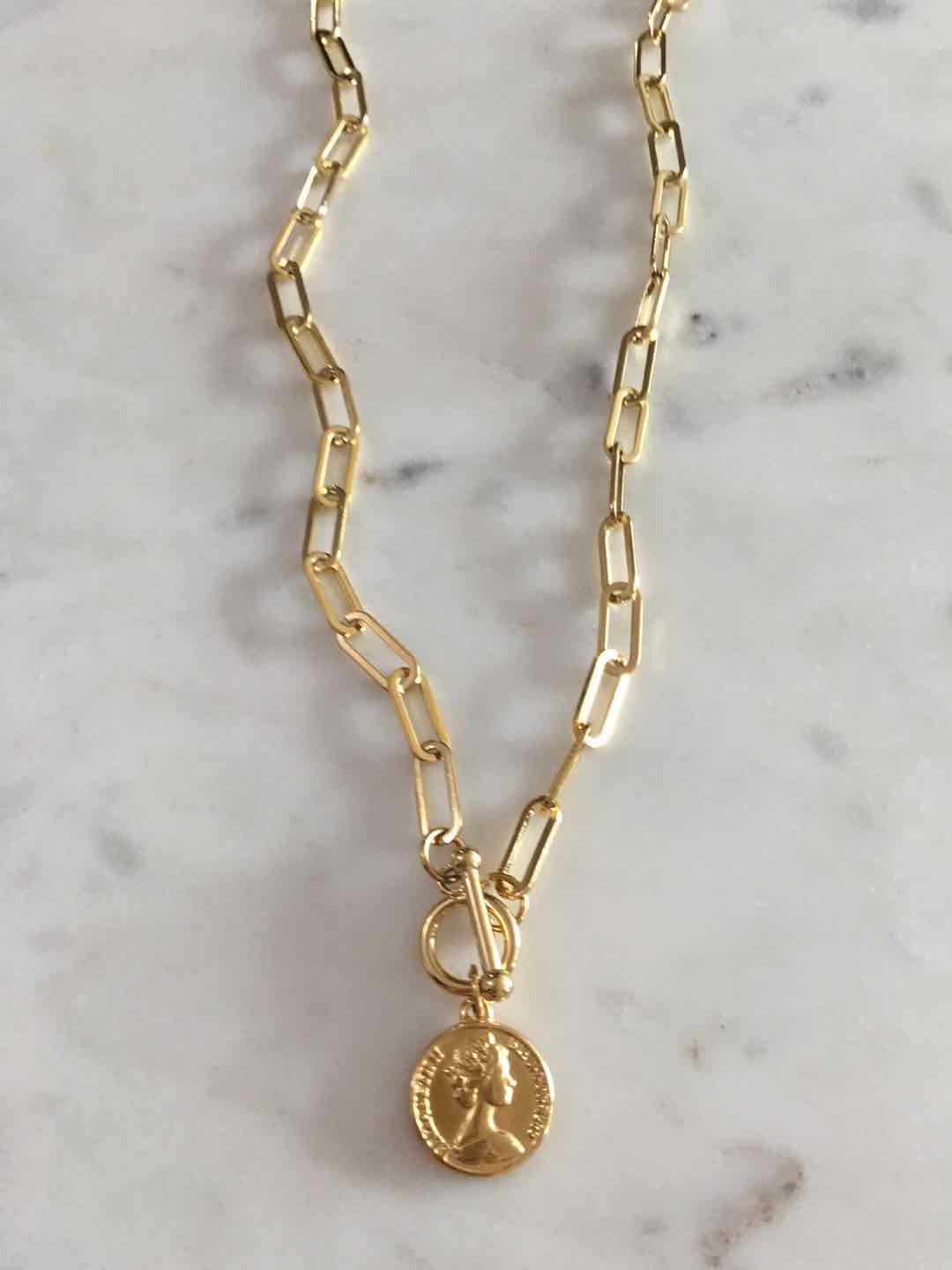 Shiloh chain with coin pendant