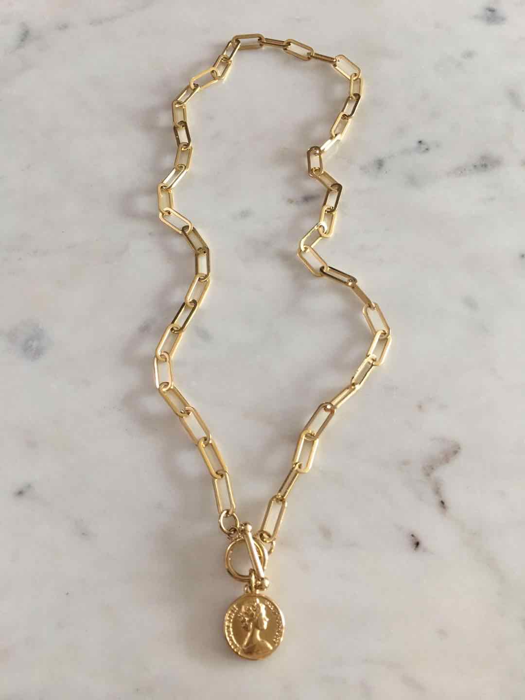 Shiloh chain with coin pendant