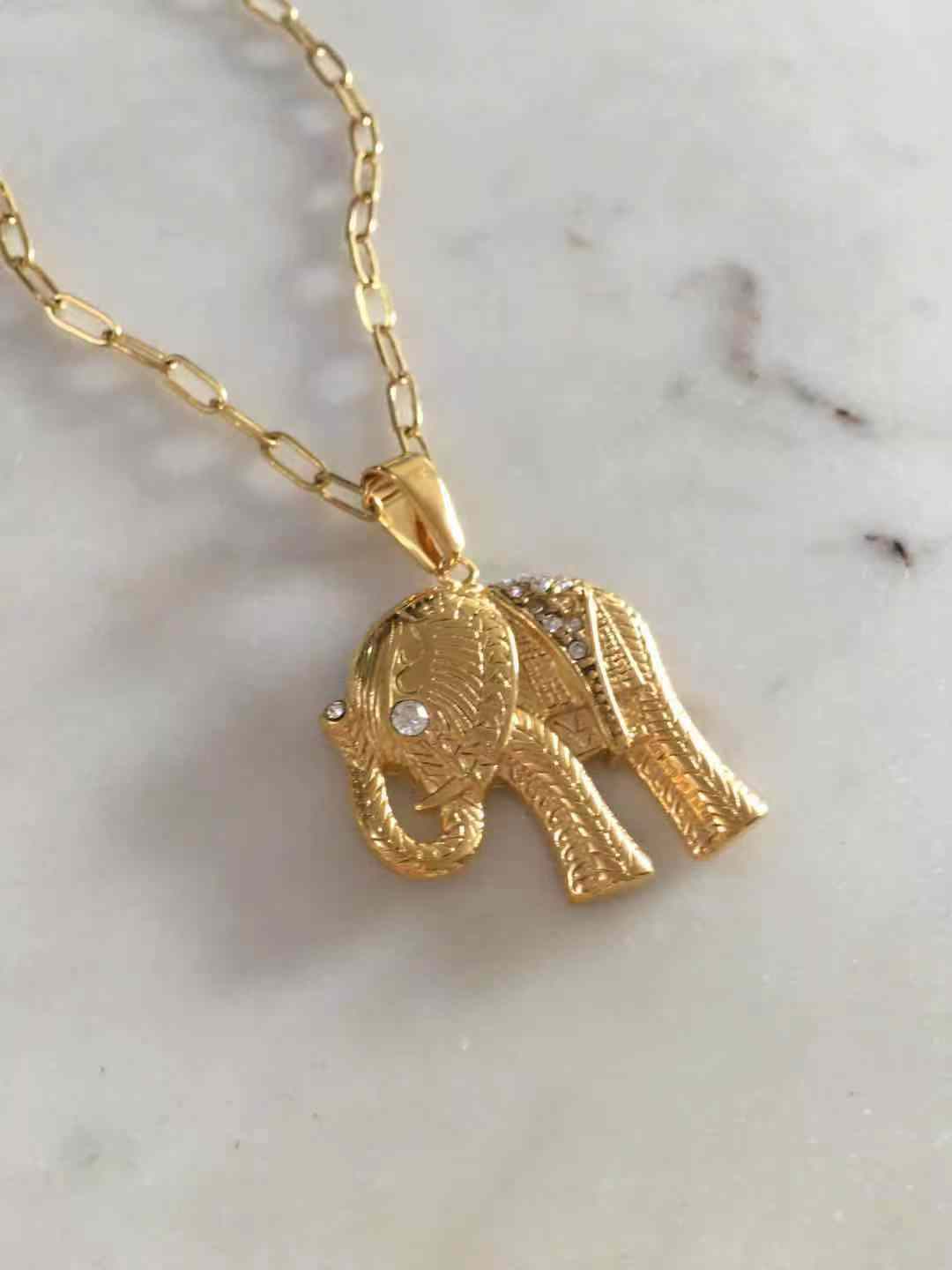 Elephant pendant and chain