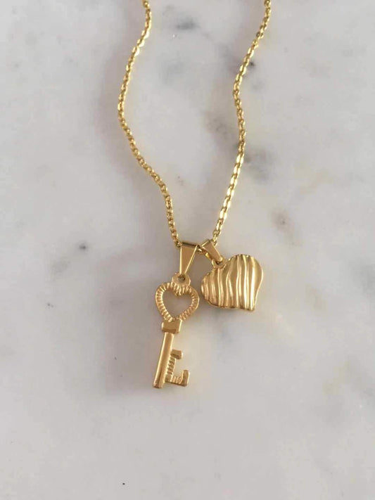 Heart & Key Necklace Small
