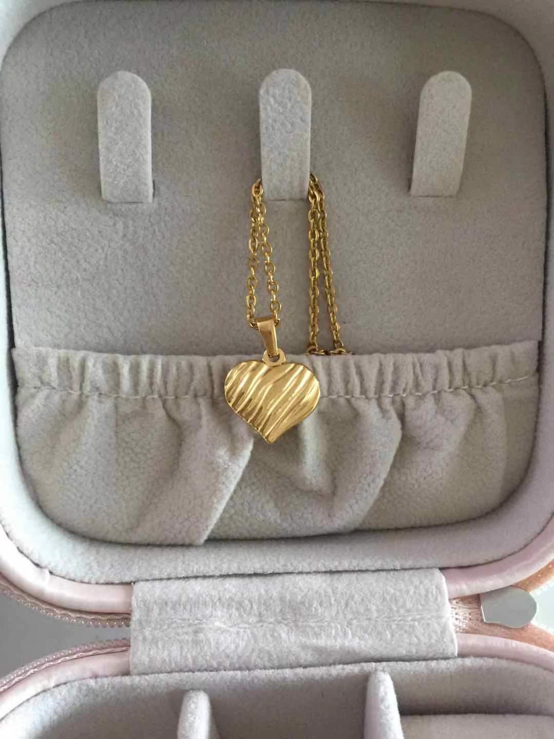 Kendra Heart Necklace
