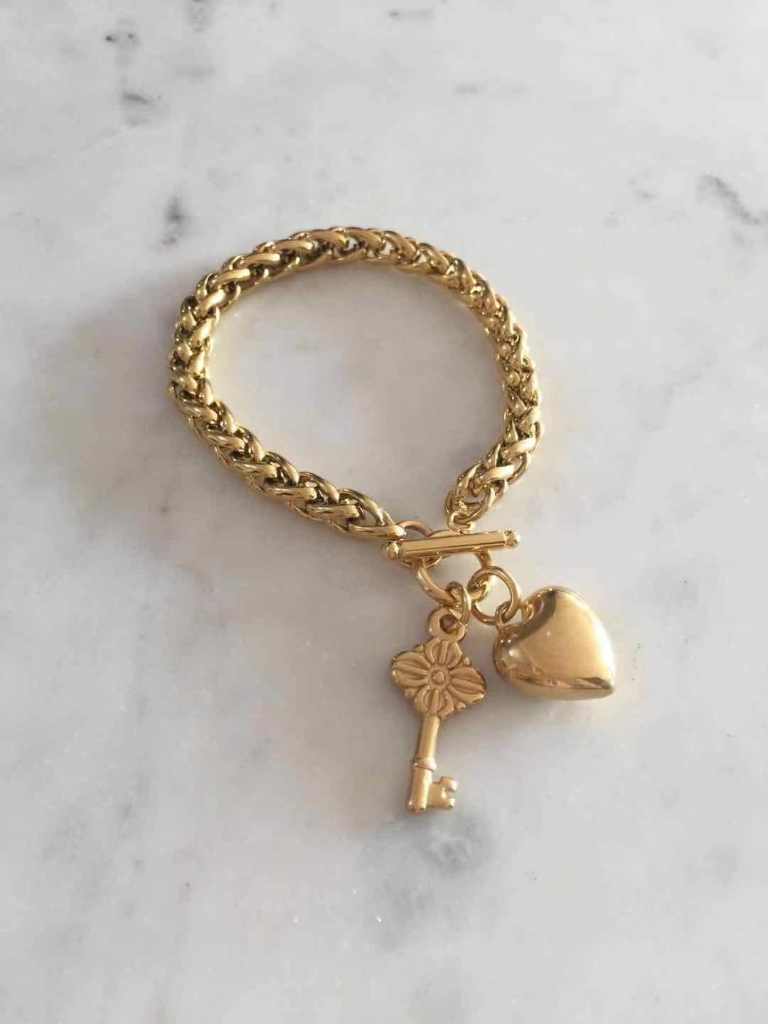 Puffy Heart & Key Toggle Lock bracelet with Stacia chain