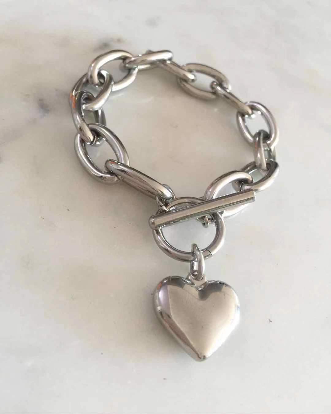 Puff Heart Toggle lock chain bracelet in silver