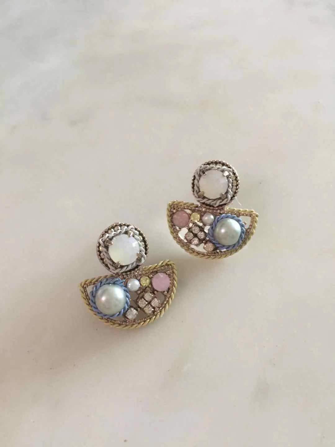 Amila Earrings