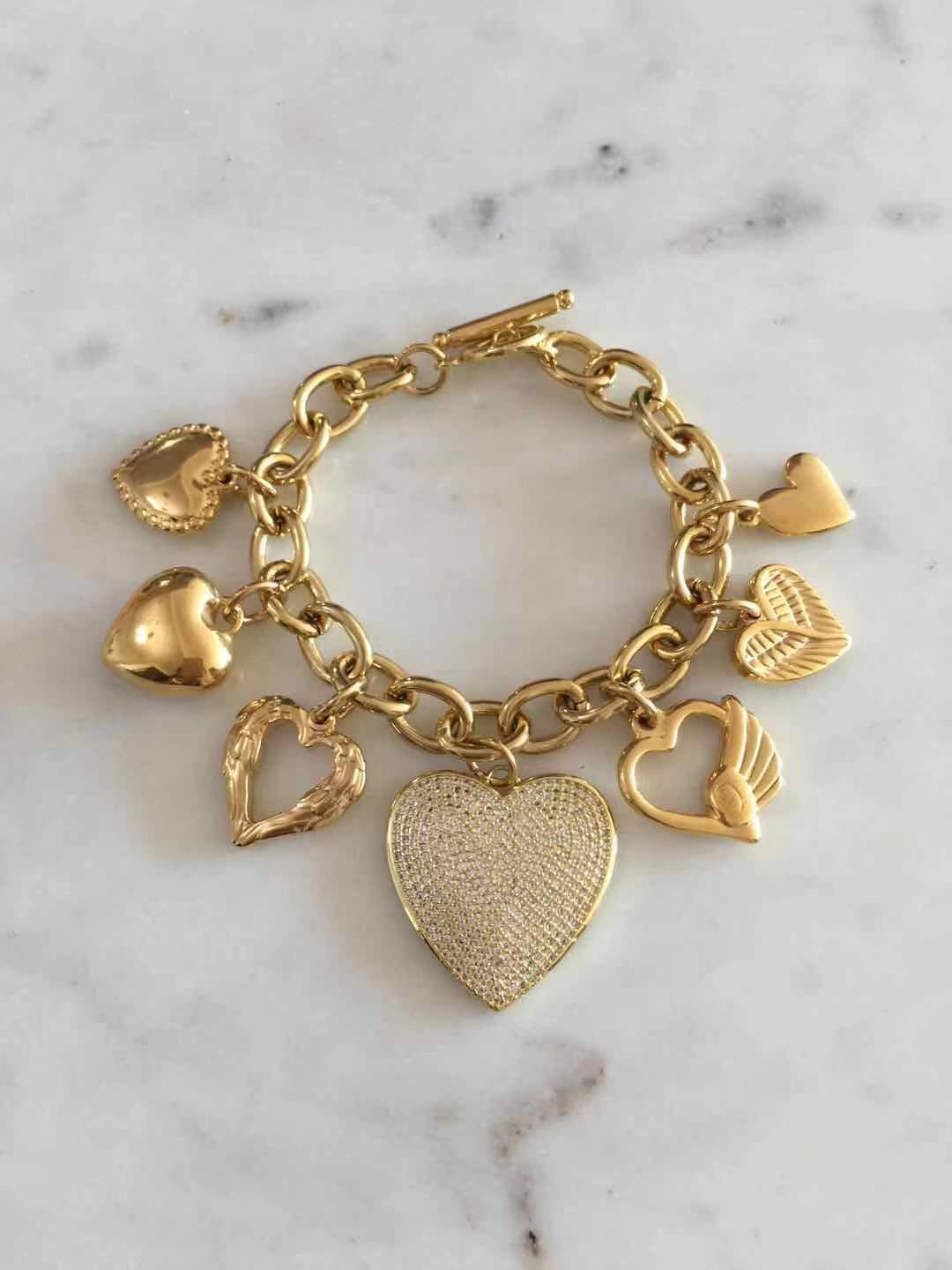 Sweet heart toggle lock bracelet