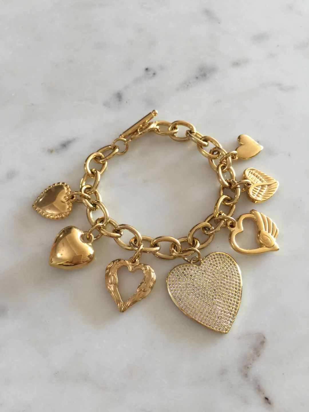 Sweet heart toggle lock bracelet