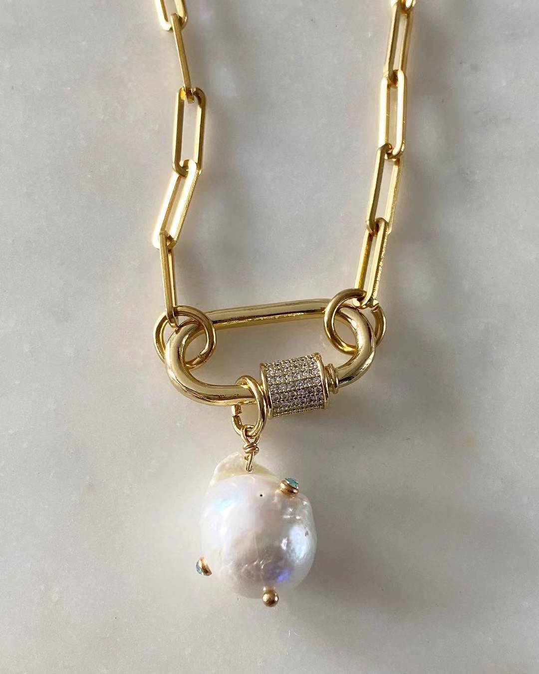 Gold Oval Carabiner With Special Pearl Charm Necklace