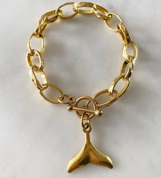 Mermaid’s Tail Matte Gold Chain Bracelet