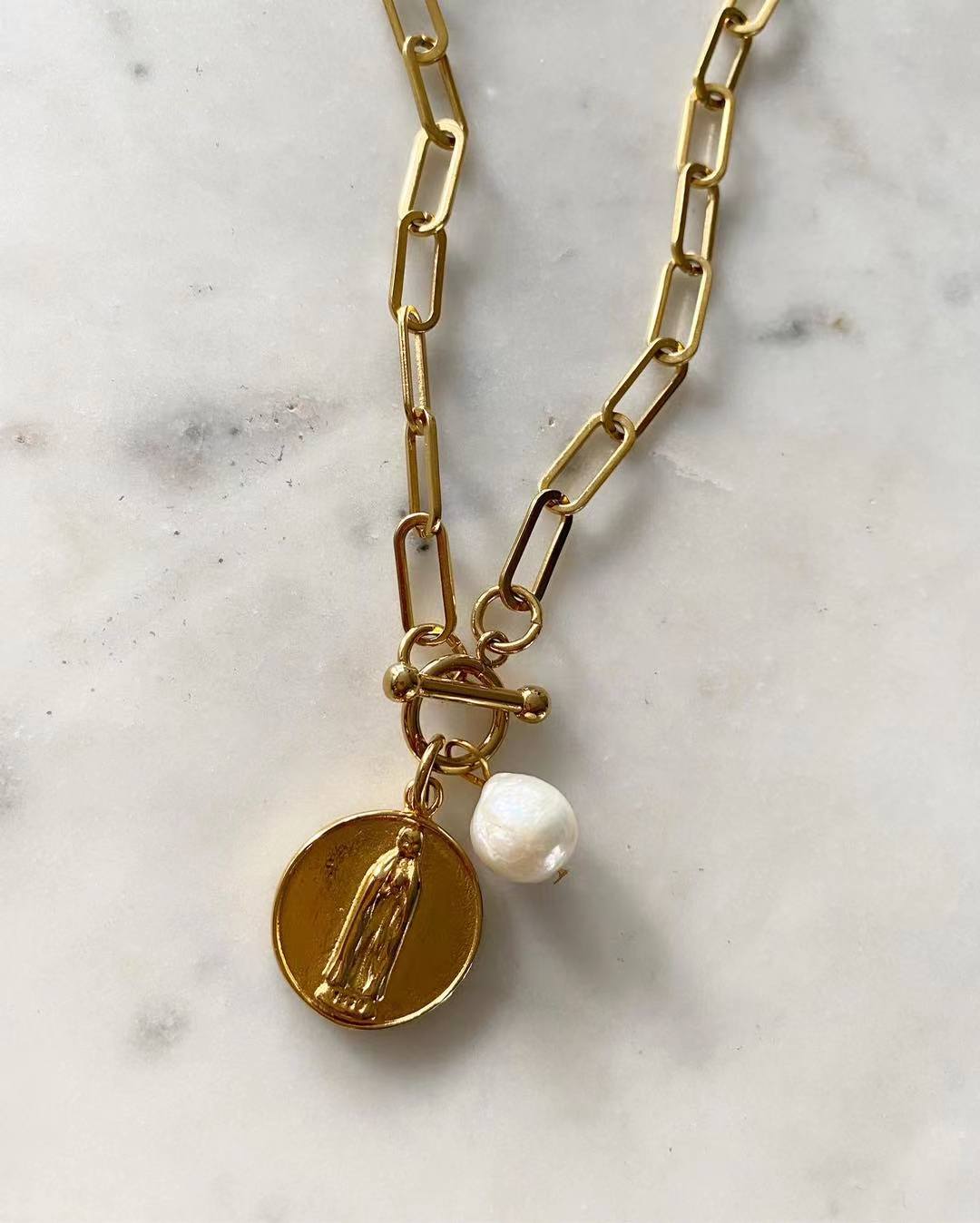 Blessed Virgin Mary Chain Necklace with Pearl