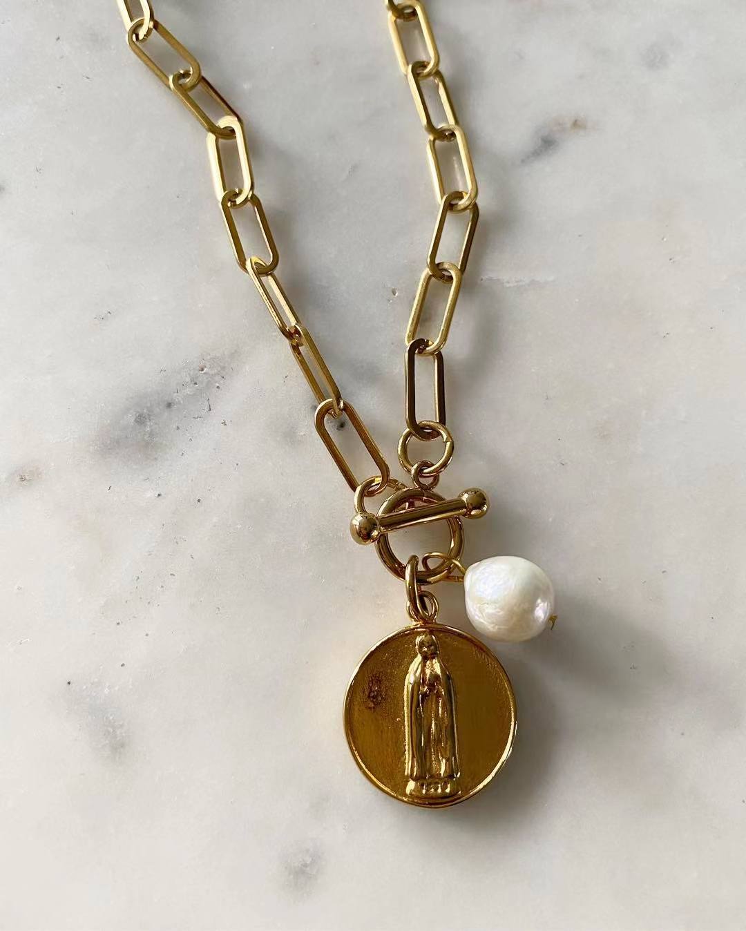 Blessed Virgin Mary Chain Necklace with Pearl