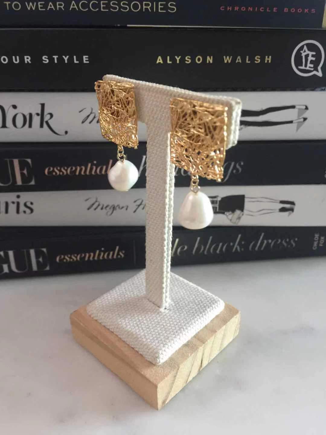 Mesh Pearl Earrings