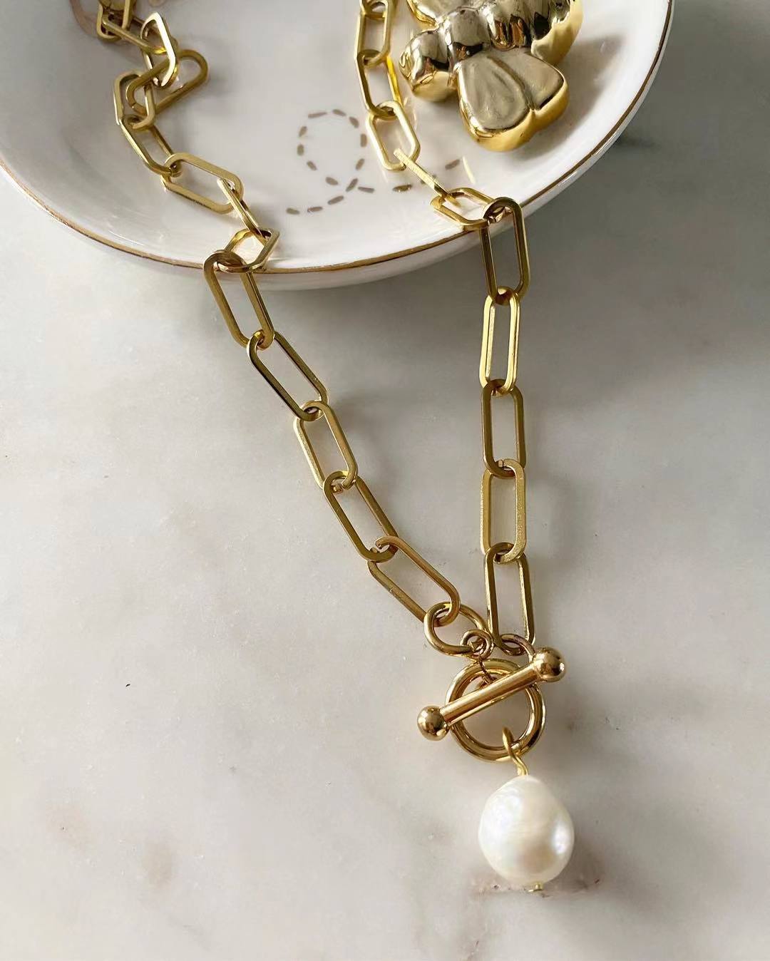 Nikola Pearl Toggle Lock Necklace