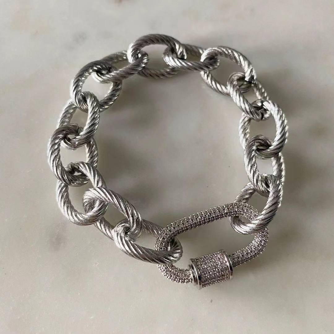 Silver Heart Lock Bracelet in Matte Silver Chelsea Chain