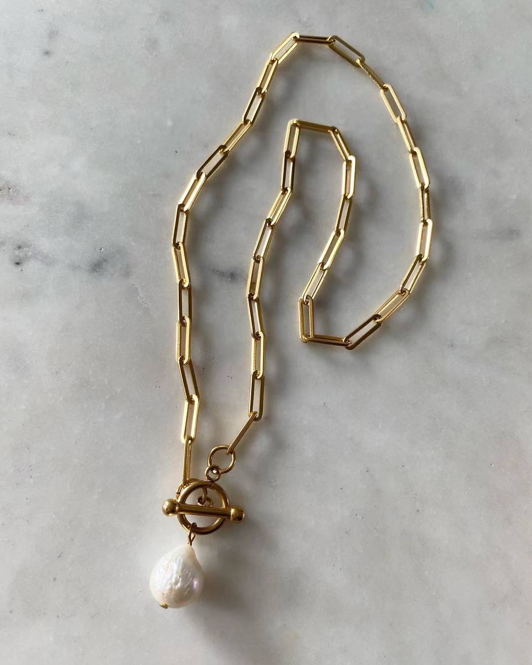 Maude Pearl Toggle Lock Necklace