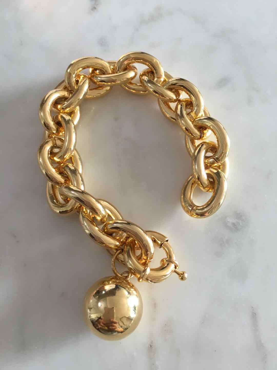Lega chain with ball charm