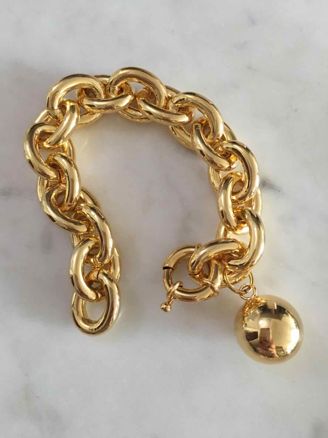 Lega chain with ball charm
