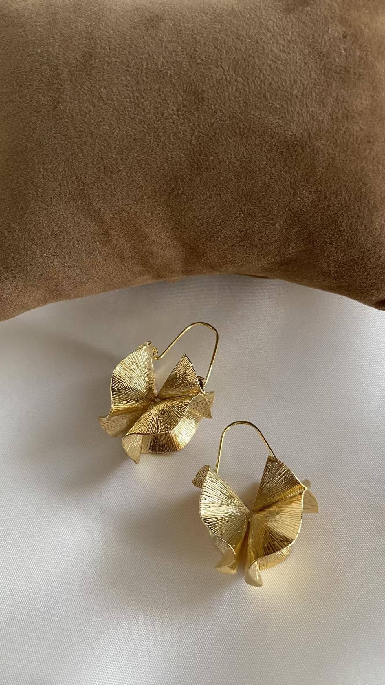 Nixie Earrings