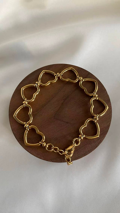 Calista Heart Bracelet