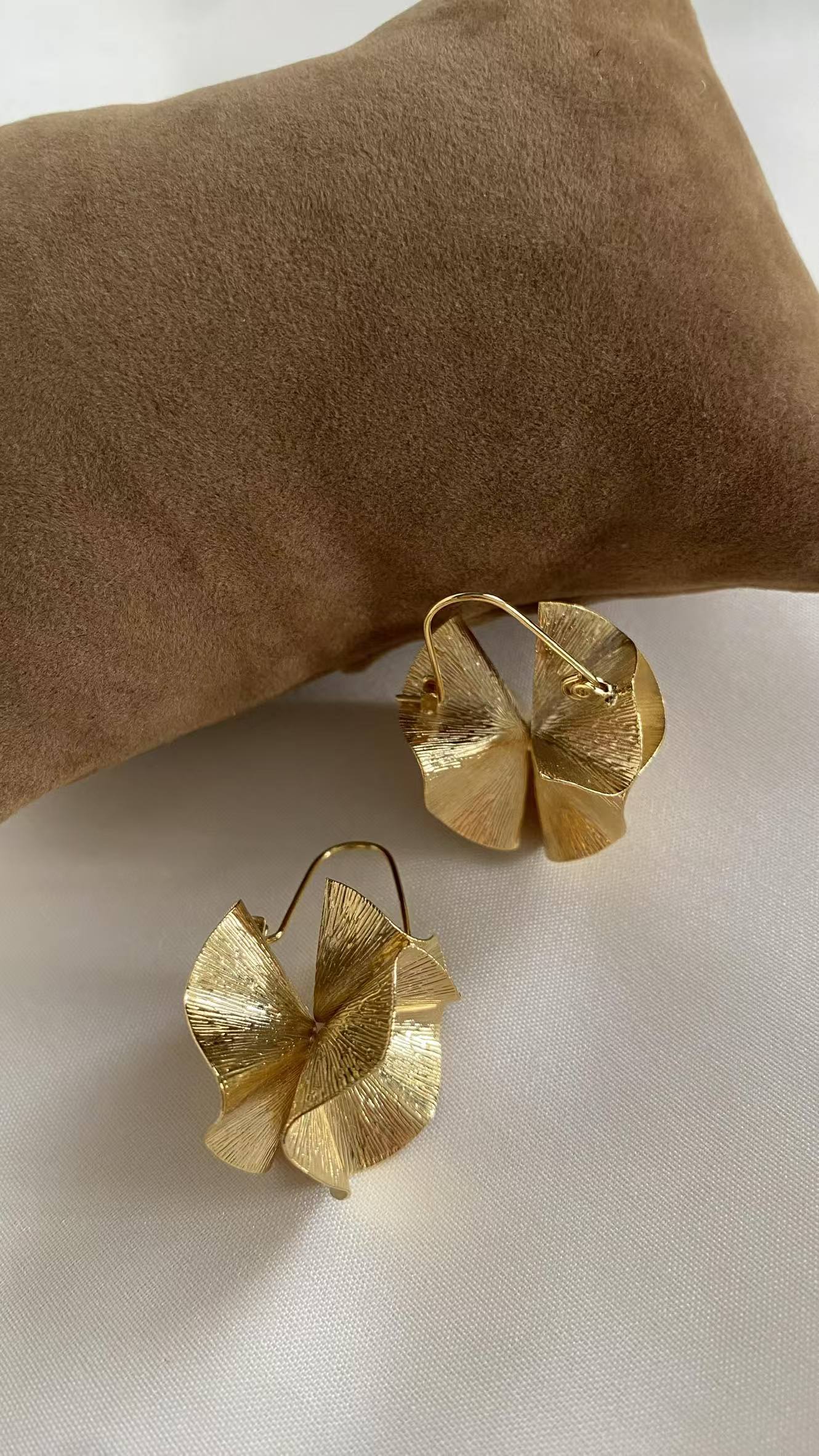 Nixie Earrings