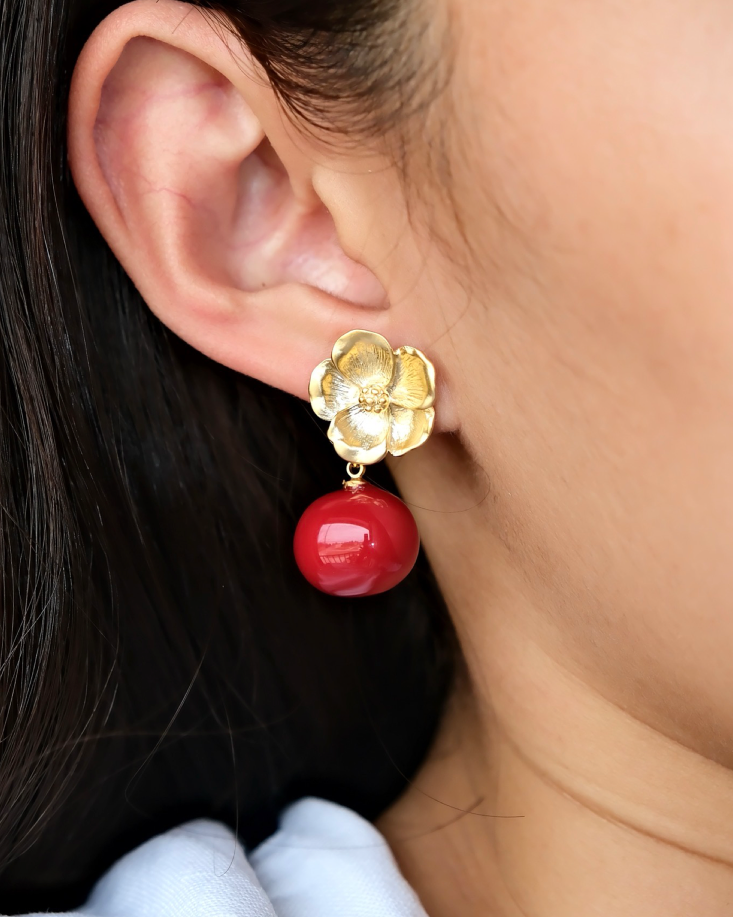 Aria Earrings Red Pearl