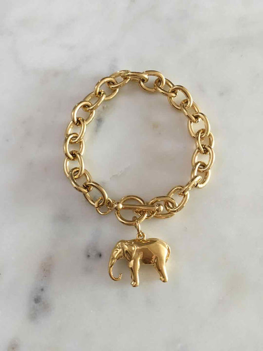 Harper chain with elephant charm