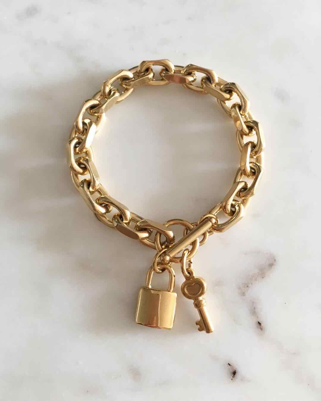 Zoe chain with lock and key charm