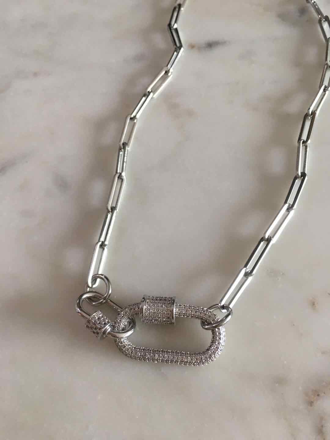 Shiloh chain with double oval lock pendant
