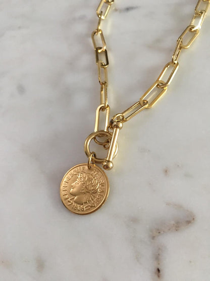 Shiloh chain with coin pendant