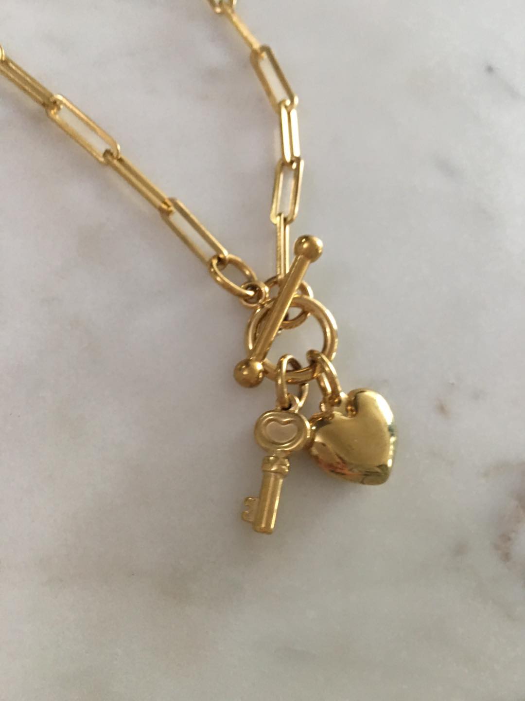 Shiloh chain with small key and heart pendant