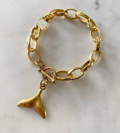 Mermaid’s Tail Matte Gold Chain Bracelet