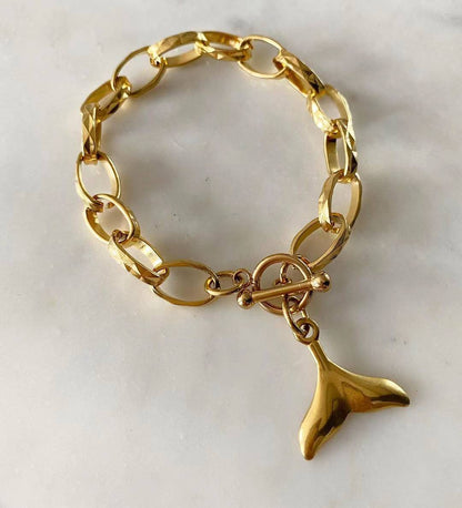 Mermaid’s Tail Matte Gold Chain Bracelet